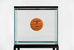 Jeff Koons, One Ball Total Equilibrium, 1985